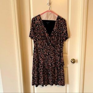 Lane Bryant 18/20 tiered floral dress v neck